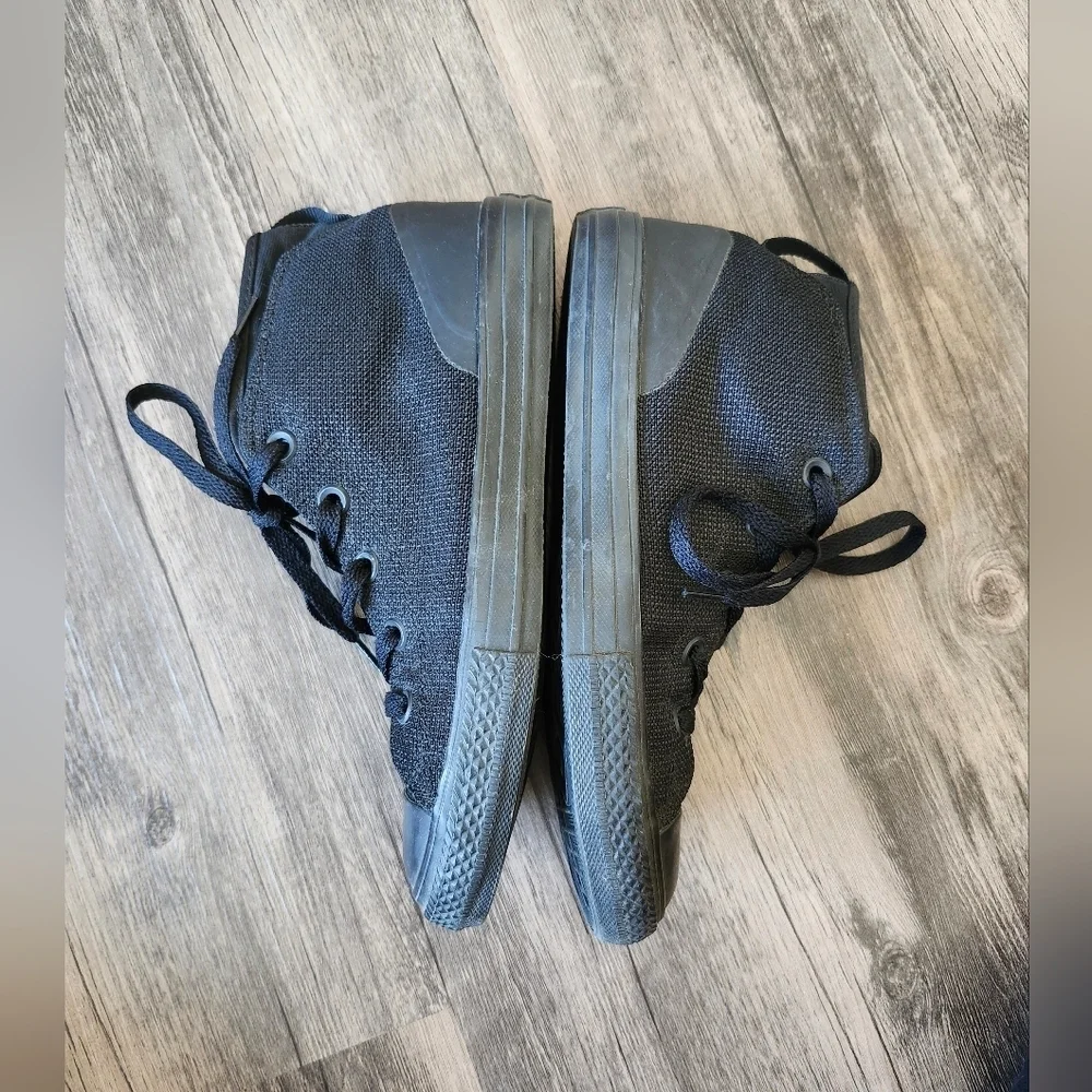 Converse Chunk Taylor All Star Triple Black Syde Street Mid Sneakers